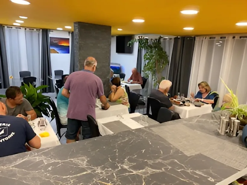 Hotel La Chaumiere Hotel Restaurant A Marseillan Plage Restaurant La Chaumiere 3